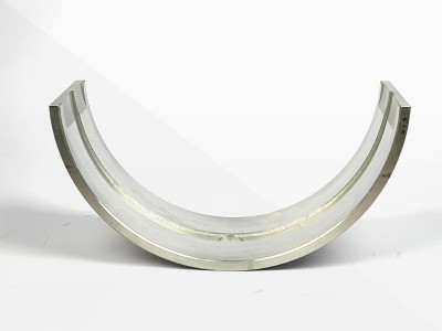 Ktoré ložiská vyžadujú použitie rukávov hriadeľa? 